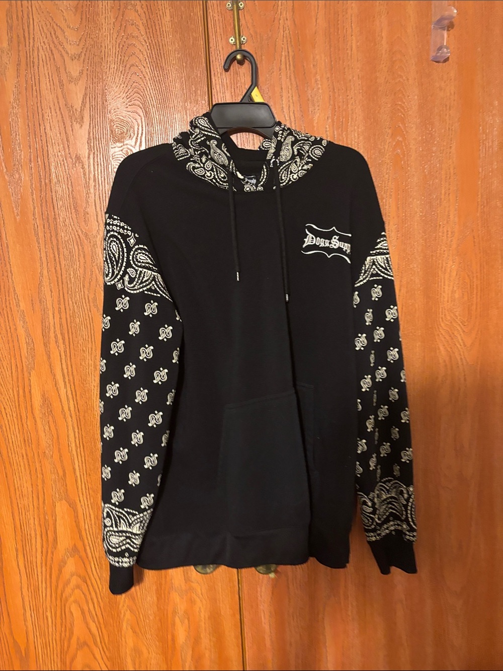 Black Bandana-Print Hooded Pullover